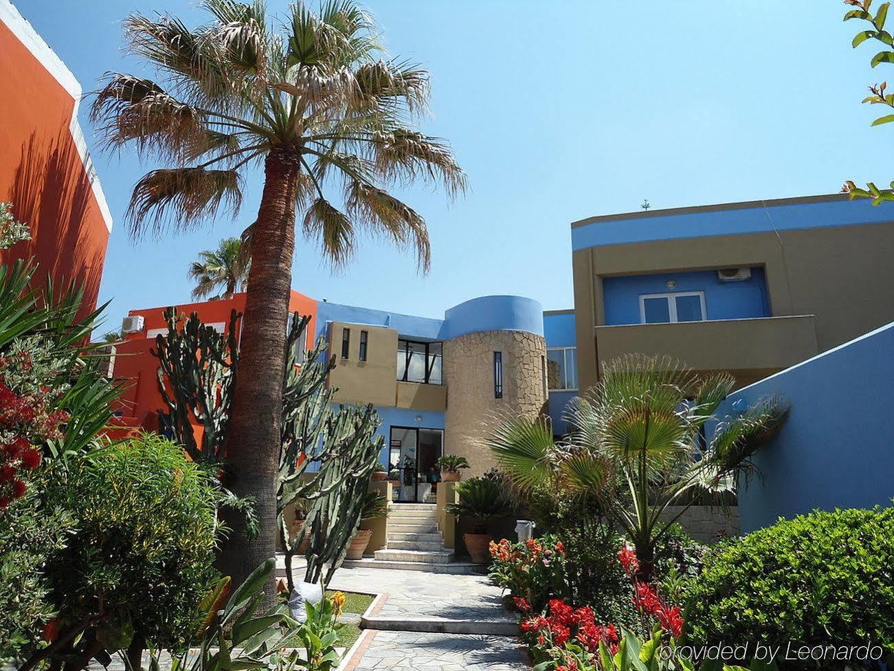Marina Sands Agia Marina Buitenkant foto